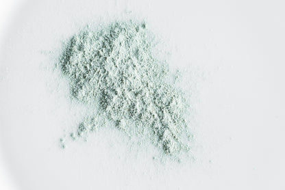 Herbal Dry Shampoo – Naturally Fresh (Light & Dark Hair)